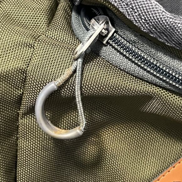 The North Face Backpack M Green Laptop Commuter Bookbag - Picture 7 of 11